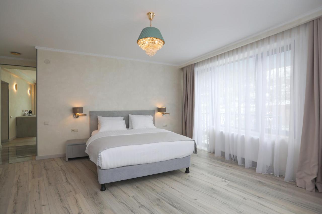 Sunset Terrace 메스티아 외부 사진