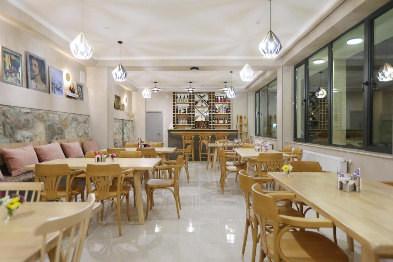 Sunset Terrace 메스티아 외부 사진